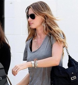 Gisele Budchen Cartier Tank Francaise.jpg