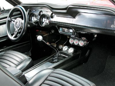 mump_0612_06z+1967_ford_mustang_fastback+interior.jpg