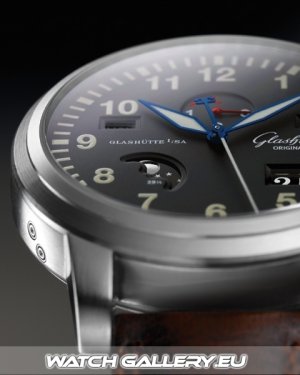 glashutte-senator-navigator-perpetual-calendar-pilot-watch-2.jpg