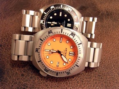 Artego 300m orange und schwarz -8.jpg