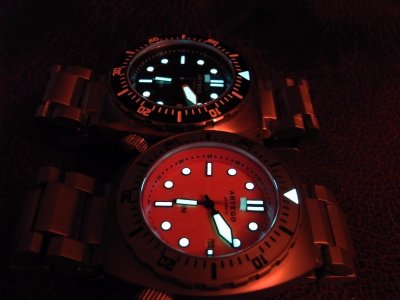 Artego 300m orange und schwarz -10.jpg