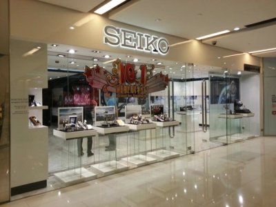 Seiko Boutiques, Hong Kong, Seiko Astron watches2.jpg