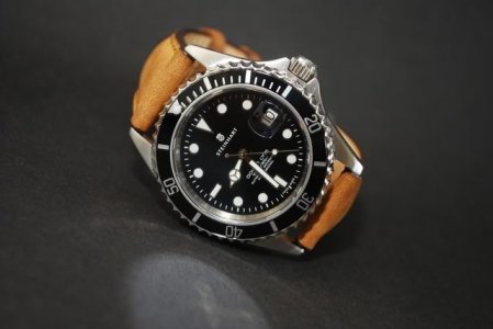 tan dive strap.jpeg