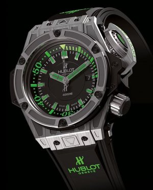 hublot-king-power-diver-4000m-watch-1.jpg
