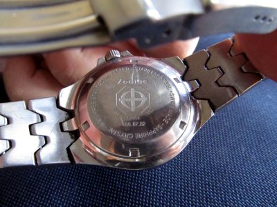 05 ZODIAC automatic Marine Life Professional 200M cal ETA 2824.jpg