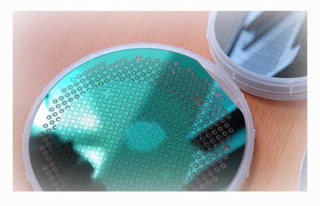 Proizvodnja silicijumskih delova.JPG Proizvodnja silicijumskih delova.JPG