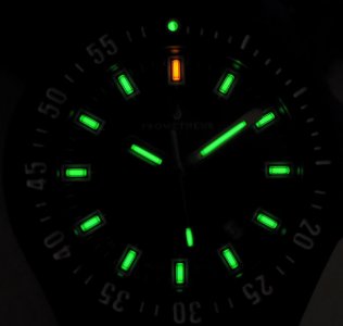 Tx10xPrometheus_Baiji_Tritium_Tubes_Diver_Watch.jpeg