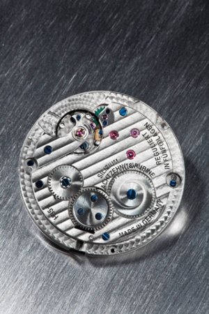 Damasko-Calibre-H-35.jpg Damasko-Calibre-H-35.jpg