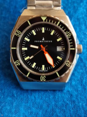 P2010027Prometheus_Trireme_Swiss_Made_ETA_2824-2_Sapphire_Bezel.jpeg P2010027Prometheus_Trireme_Swiss_Made_ETA_2824-2_Sapphire_Bezel.jpeg
