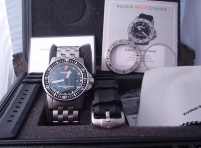 korsbek-ocean-explorer-watch-case1.jpg