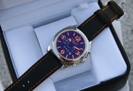 lum-tec-m3-watch-in-box.jpg
