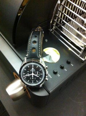 2 Omega Speedmaster Moon ttIMG_0120 (Medium).jpg