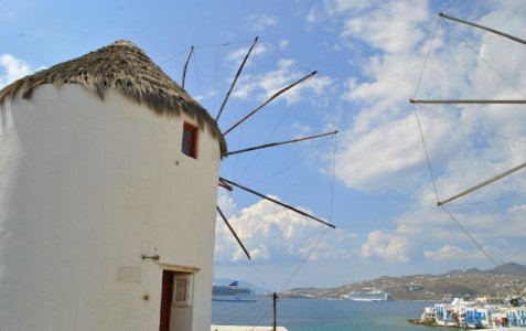 Mykonos-windmill.jpg