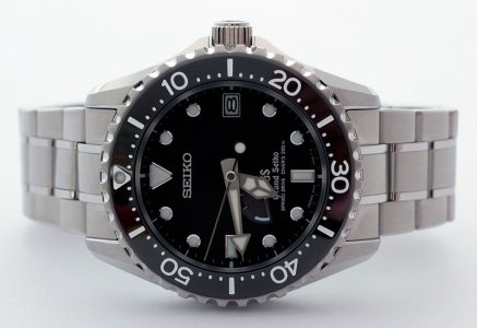 seiko-air-diver-sbga029-02.jpg