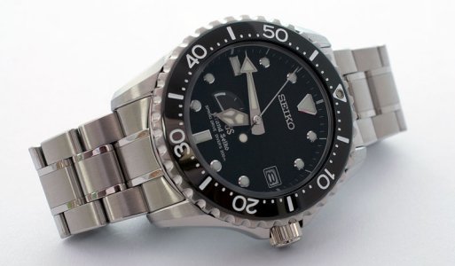 seiko-air-diver-sbga029-03.jpg