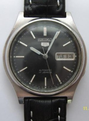 seiko 5 crni.JPG