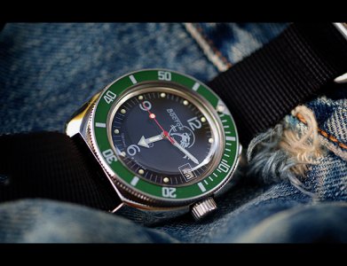 Amfi - modovan Marfijevim bezelom.jpg