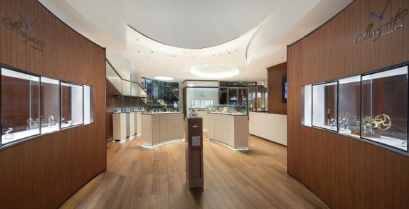 Boutique Breguet - Langham Hotel 5.jpg