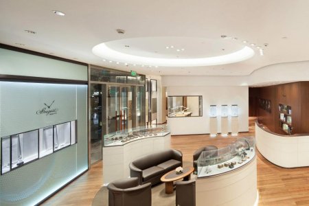 Boutique Breguet - Langham Hotel 7.jpg