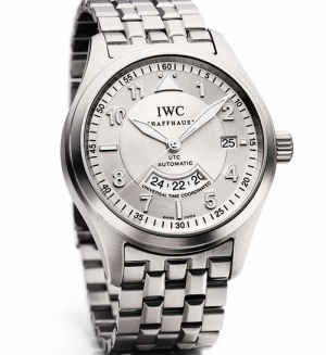 IWC Spitfire GMT_cr.png IWC Spitfire GMT_cr.png