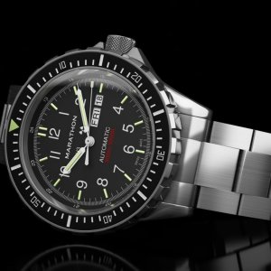 MARATHON Bilingual DIVER 02.jpg