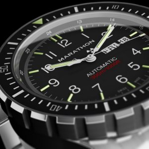 MARATHON Bilingual DIVER 04.jpg