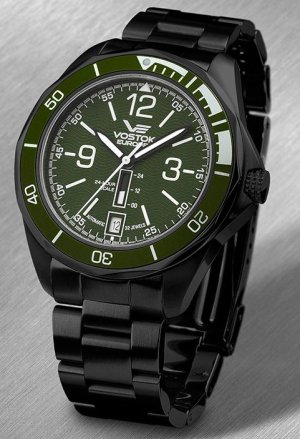 vostok-europe-k-3-submarine-carbon-plated-ss-case-and-bracelet-olive-dial-2432-0344102b-671-p.jpg