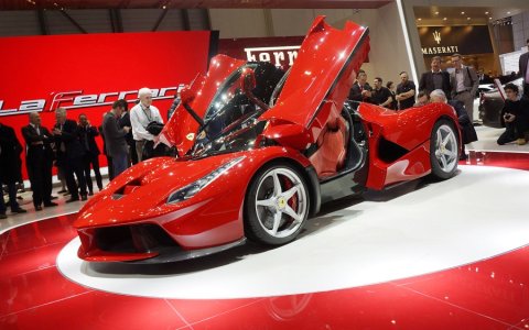 Ferrari-LaFerrari-side-doors-open.jpg