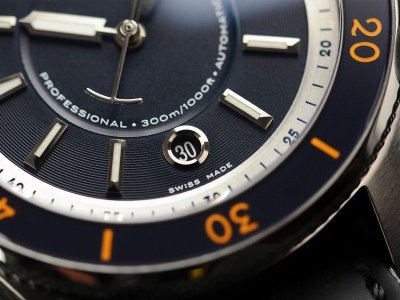 Steinhart-OCEAN-two-orange-satovi-2.jpg Steinhart-OCEAN-two-orange-satovi-2.jpg