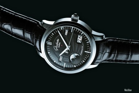 Glashuette_Original_front_LG.jpg Glashuette_Original_front_LG.jpg