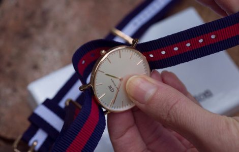 NATO na elegantnom satu.jpg