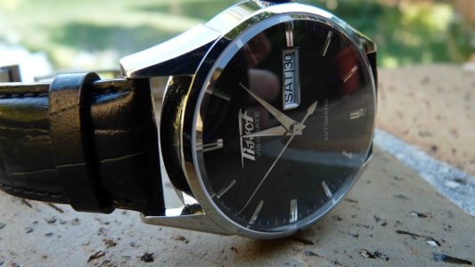 Tissot Visodate(black).jpg