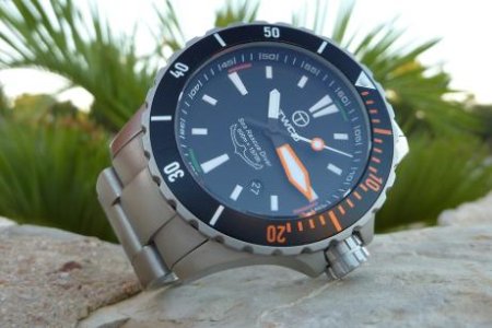 1_TWCO_Sea_Rescue_Diver_600m_60ATM_water_tight_stainless_steel_sapphire_divers_extension.jpg
