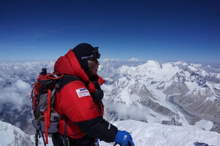 Miura-Everest-Summit-Photo-2013.jpg Miura-Everest-Summit-Photo-2013.jpg