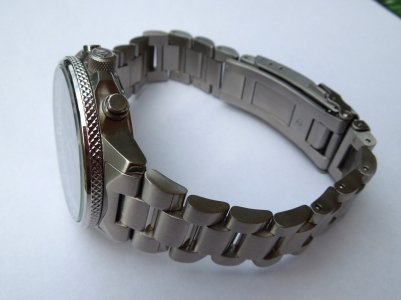 Citizen CA0290-51E 05.JPG