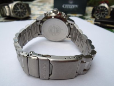 Citizen CA0290-51E 06.jpg