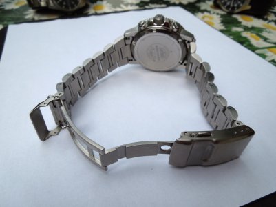 Citizen CA0290-51E 07.JPG