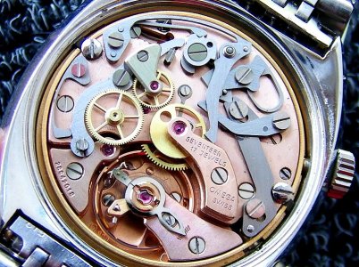 Omega Chronostop Werk 2 Kal. 920.jpg