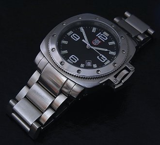 luminox-1.jpg