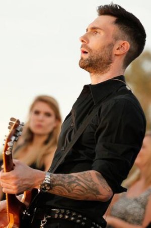 Maroon-5-singer-Adam-Levin-wearing-Rolex-Daytona.jpg