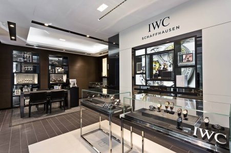 IWC-boutique-Causeway-Bay-2.jpg