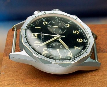 hunghans-j88-side.jpg hunghans-j88-side.jpg