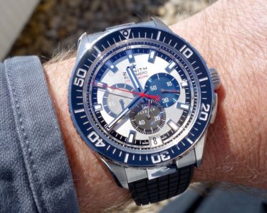 El-Primero-Stratos-Flyback-Striking-10th-chronograph-for-Felix-Baumgartner-space-dive-mission.jpg