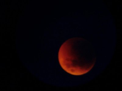 mjesec crveni.jpg