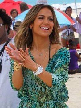 Jennifer LOPEZ - ICE watch ICE slim WHITE .jpg