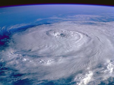 Eye_Of_The_Storm%2C_Hurricane_Elena%2C_September_1%2C_1985.jpg