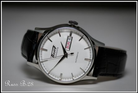 Tissot Visodate (black strap,white face).jpg