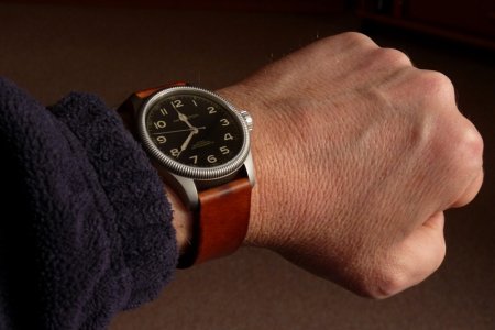 gebasteltes Lederband ohne Naht.JPG