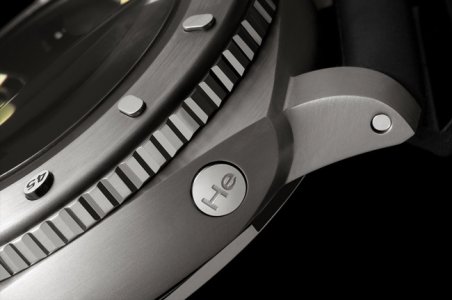 LUMINOR-SUBMERSIBLE-1950-2500M-3-DAYS-AUTOMATIC-TITANIO-2.jpg LUMINOR-SUBMERSIBLE-1950-2500M-3-DAYS-AUTOMATIC-TITANIO-2.jpg