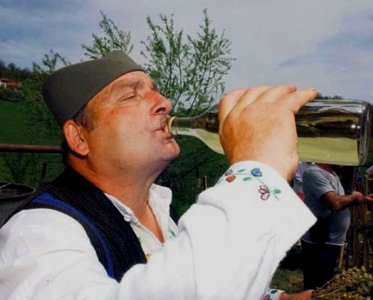 rakija-sljivovica.jpg rakija-sljivovica.jpg